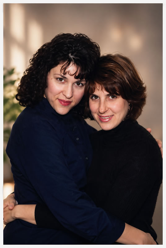 Sharon Kowalski and Karen Thompson embracing